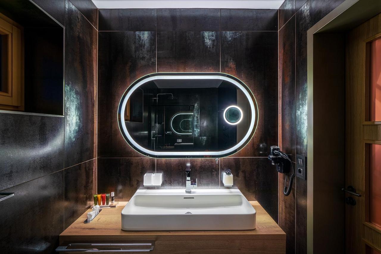 Hotel Bily Jednorozec Třeboň Esterno foto
