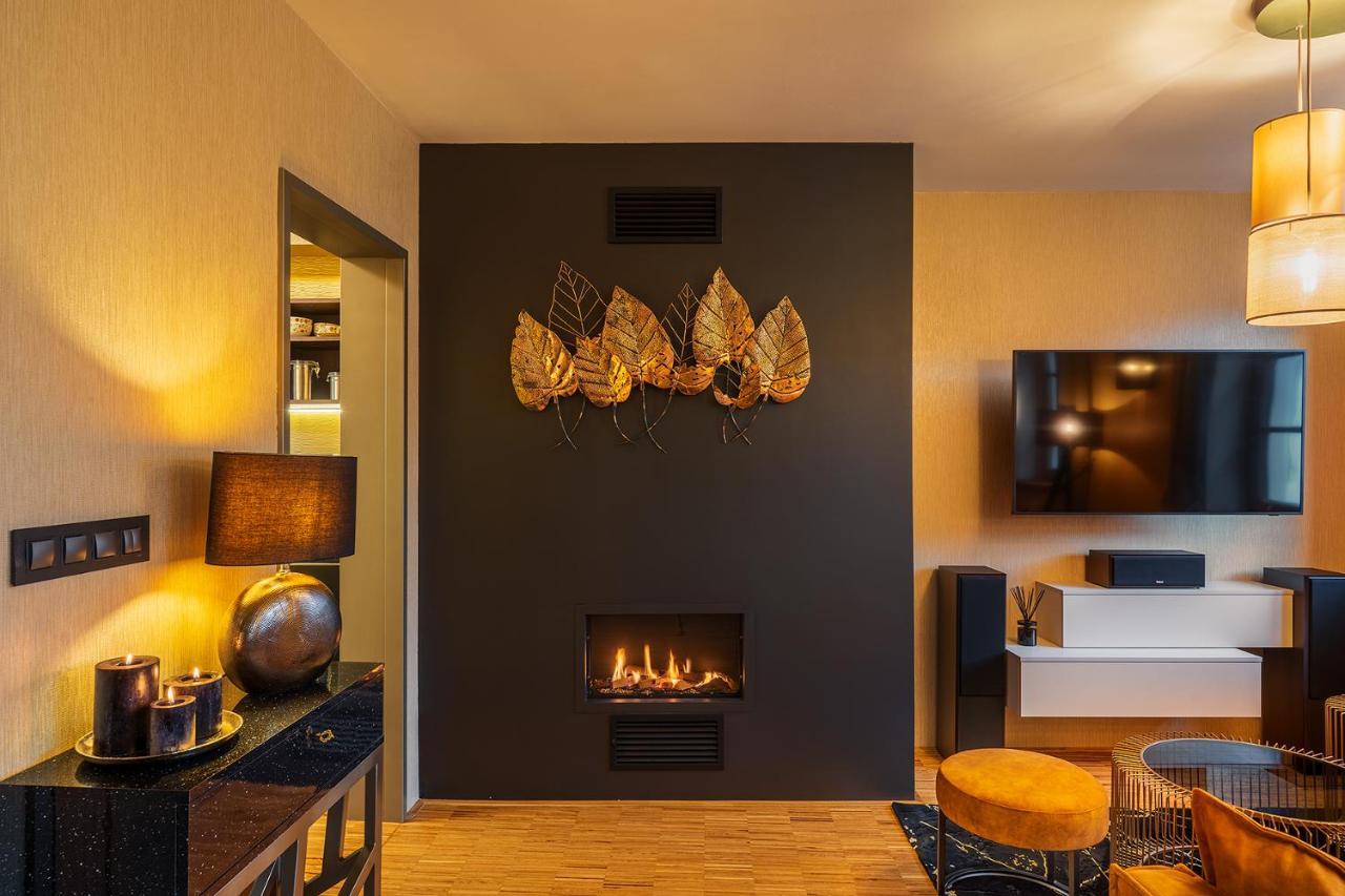 Hotel Bily Jednorozec Třeboň Esterno foto