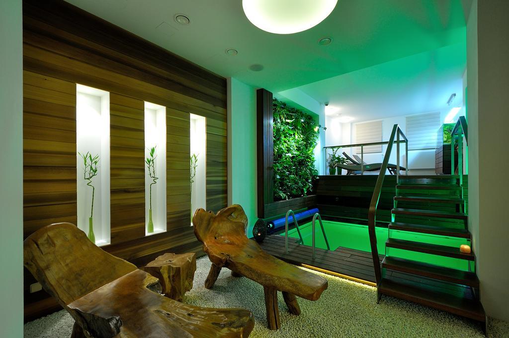 Hotel Bily Jednorozec Třeboň Esterno foto